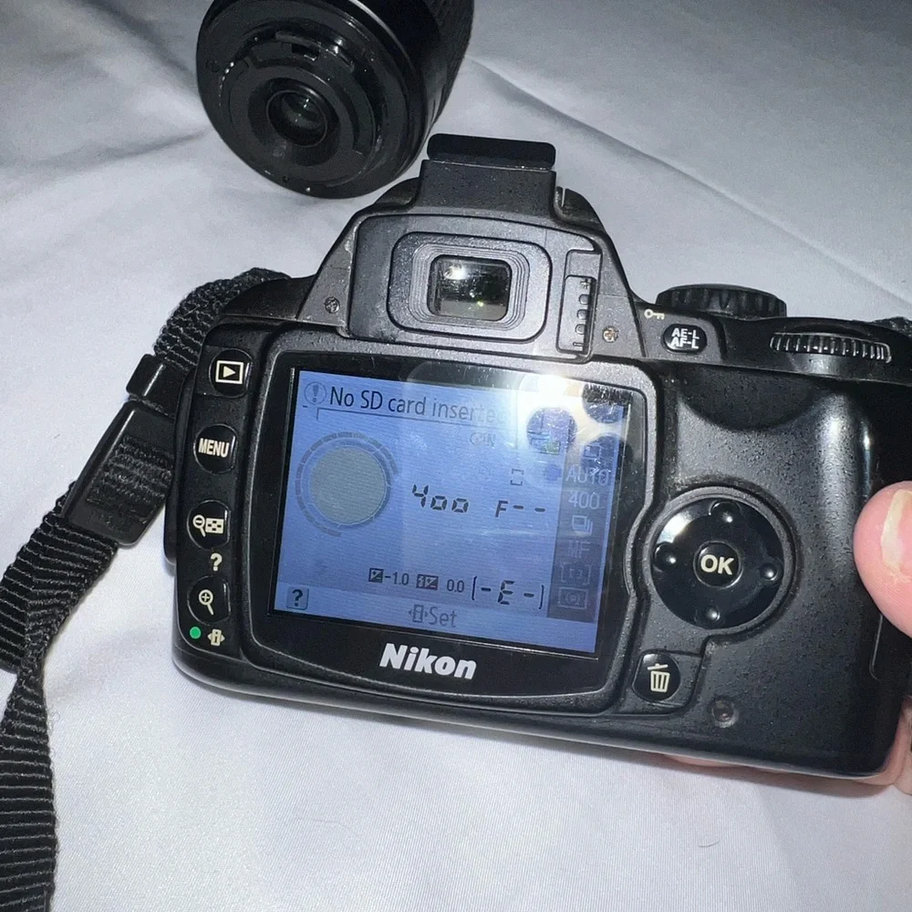 Nikon D40 Digital Camera
